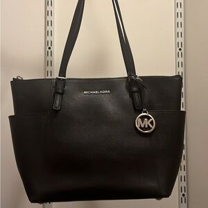 Black Micheal kors purse